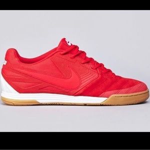 Nike SB Lunar Gato S.8 Women’s (Manchester United Ed.)